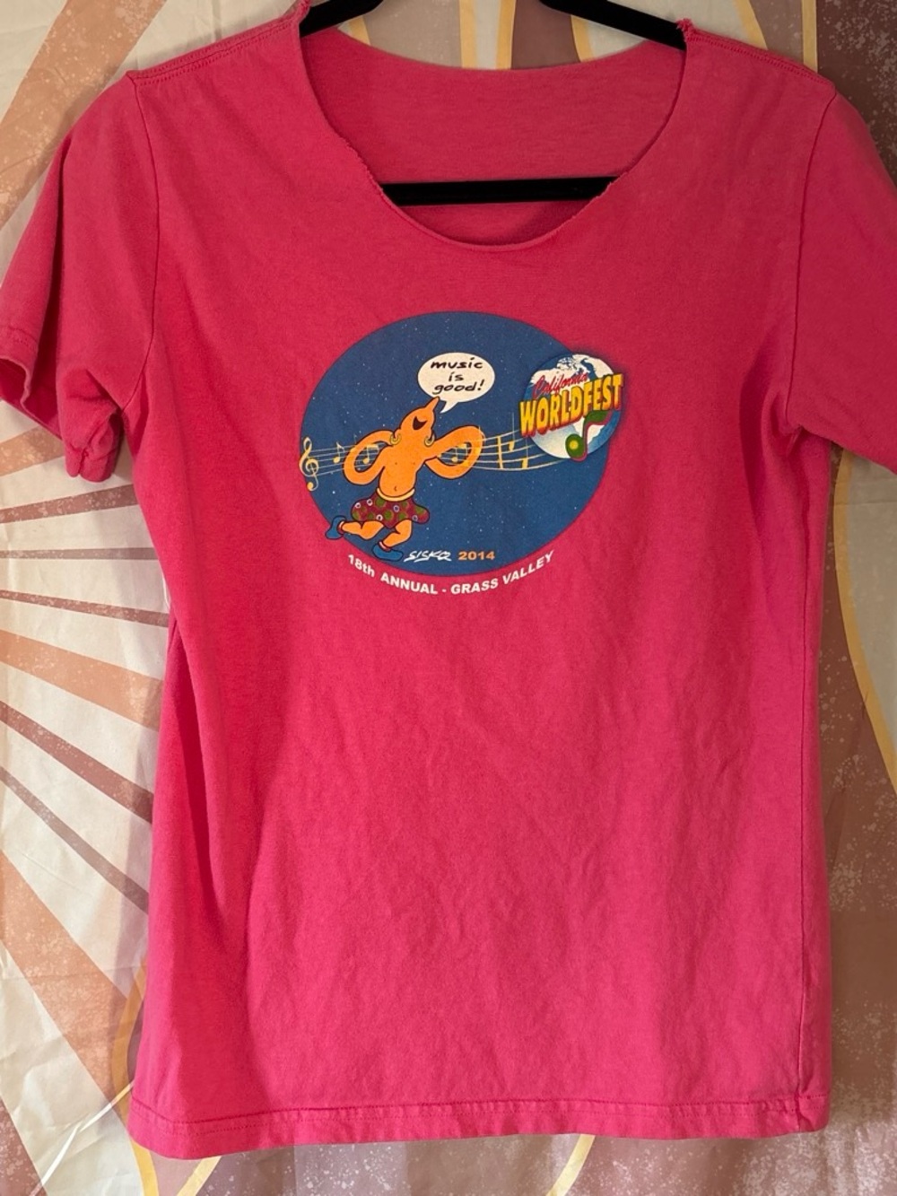 Y2K 2014 Unknown brand Bright Pink Worldfest Graphic short Sleeve Tee